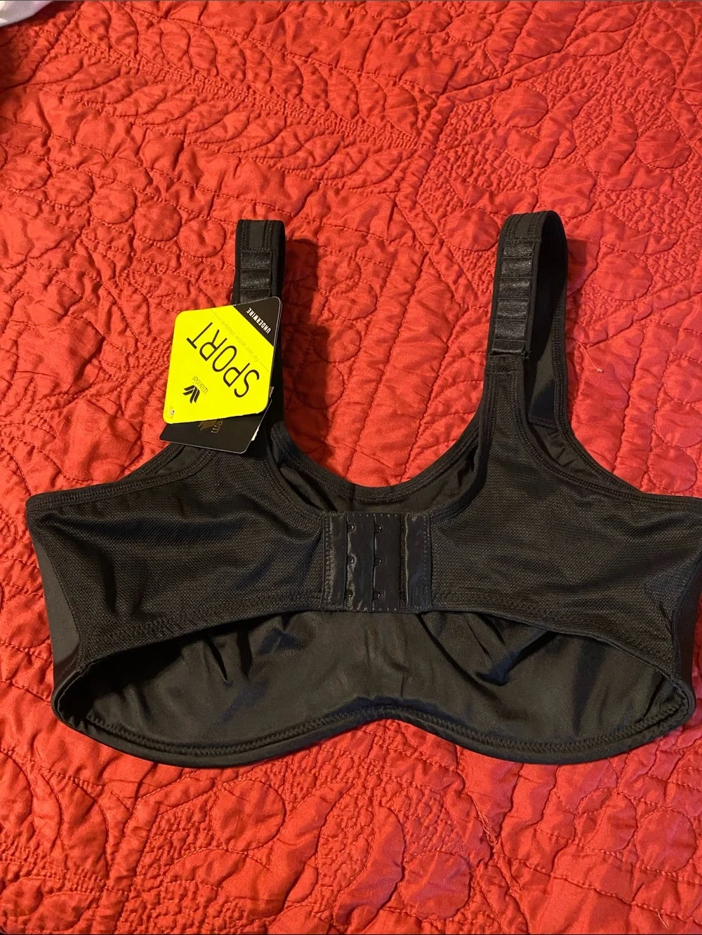 Wacoal Black Underwire Sport Bra with Supportive Cups